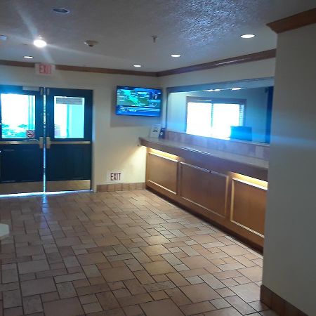 Intown Suites Houston Intercontinental Eksteriør billede