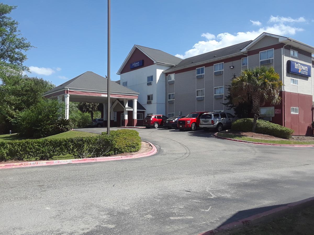 Intown Suites Houston Intercontinental Eksteriør billede