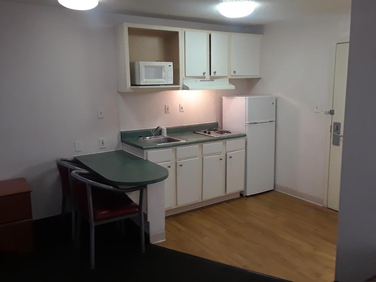 Intown Suites Houston Intercontinental Eksteriør billede
